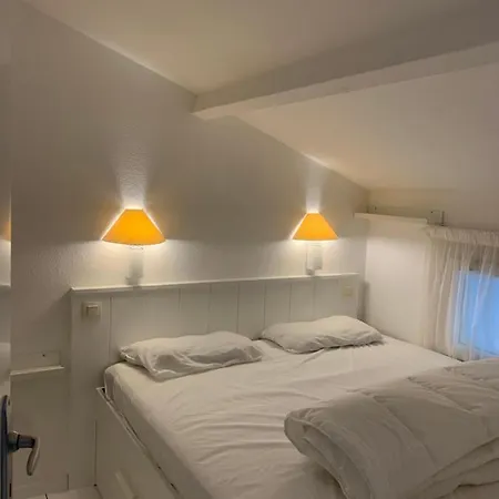Maisonnette avec piscine intérieure chauffée à 300m de la plage Saint-Georges-d'Oleron Extérieur photo