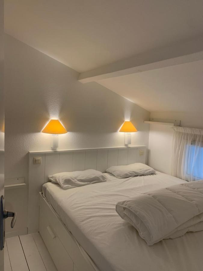 Maisonnette Avec Piscine: Cozy Beachside Retreat Saint-Georges-d'Oleron